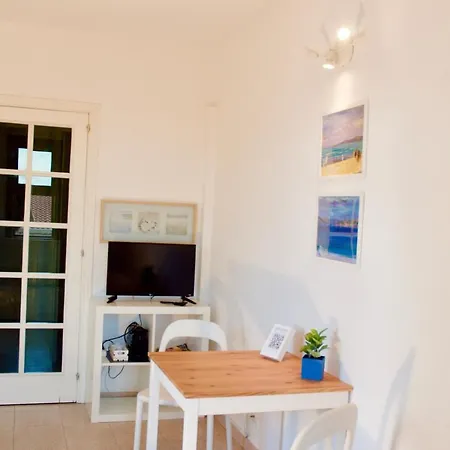 Beachfront Rooms Marina Di Ragusa Exterior photo