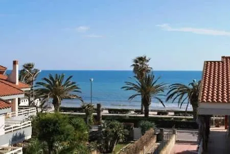 Beachfront Rooms Marina Di Ragusa Exterior photo