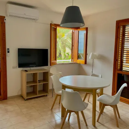 Beachfront Rooms Marina Di Ragusa Exterior photo