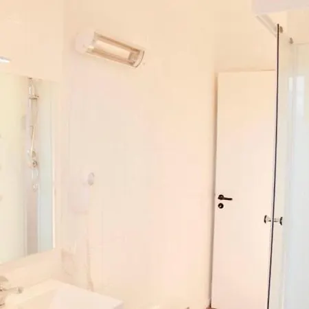 Beachfront Rooms Marina Di Ragusa Room photo