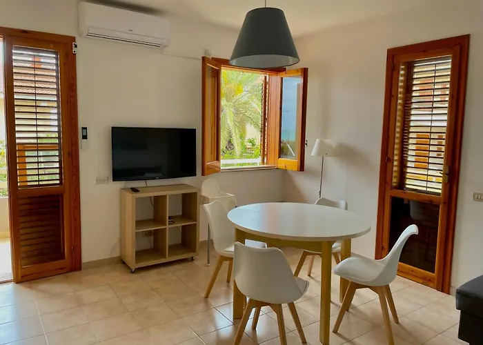 Beachfront Rooms Marina Di Ragusa